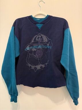 Vintage Large Georgetown University Hoyas Sweatshirt - Cropped Cut